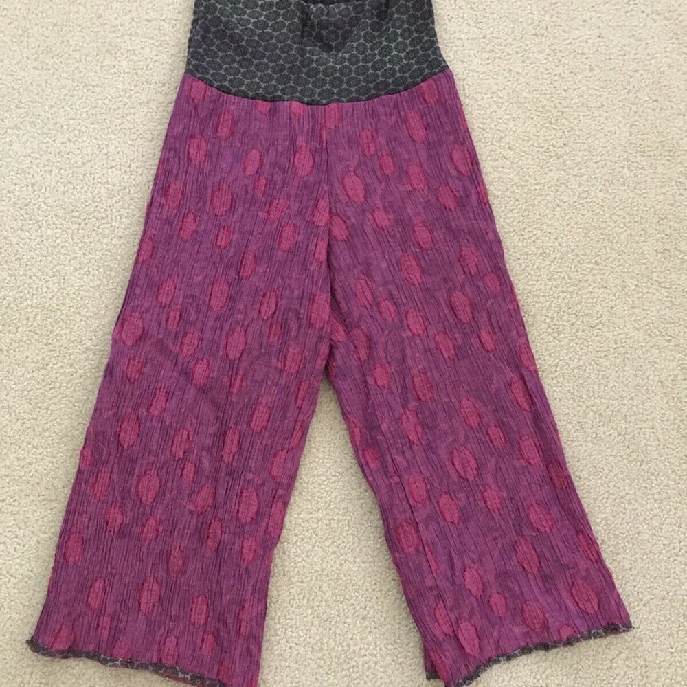 Canvasback fuchsia & purple capris - womens M